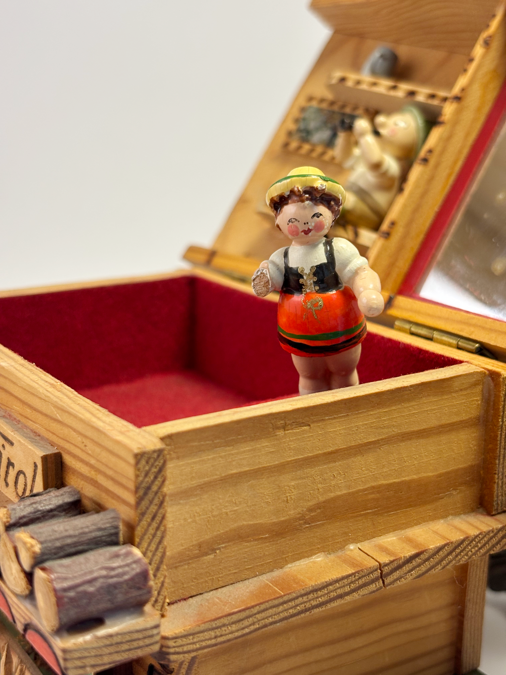 Cabin Jewellery Box
